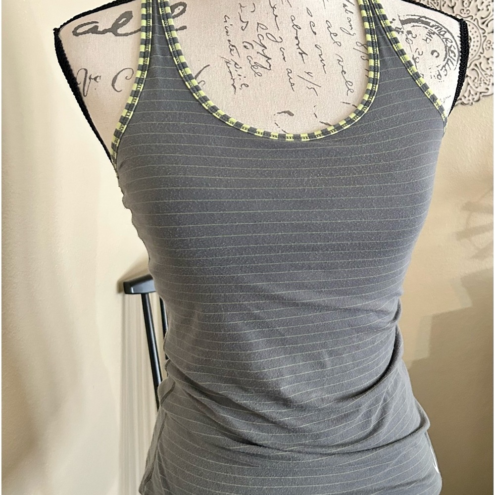 Nike running/workout tank in great condition.